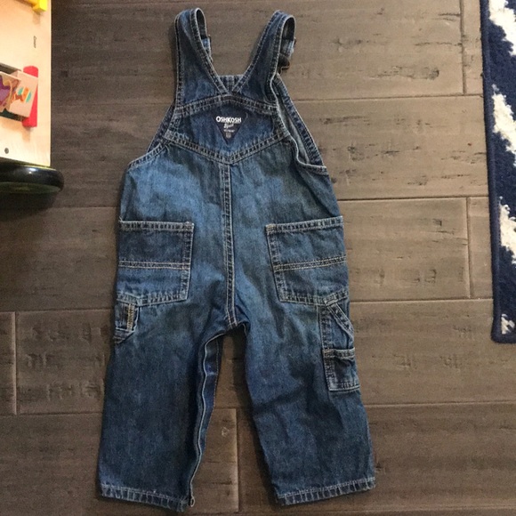 Bibs - Picture 5 of 5